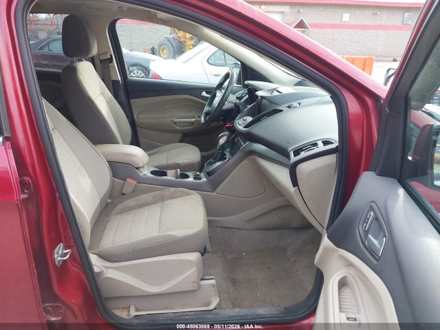 Продаж на аукціоні авто 2014 Ford Escape Se, vin: 1FMCU9GX7EUA01618, номер лоту: 45063869