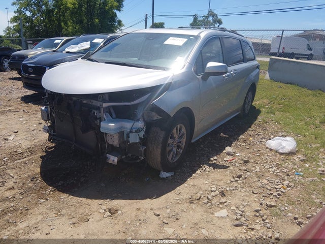 Aukcja sprzedaży 2022 Toyota Sienna Xle, vin: 5TDYSKFC0NS057880, numer aukcji: 45063974