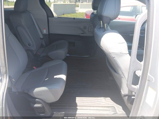 Aukcja sprzedaży 2022 Toyota Sienna Xle, vin: 5TDYSKFC0NS057880, numer aukcji: 45063974