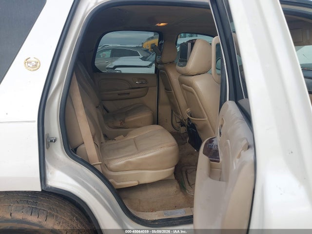 45064059 :رقم المزاد ، 1GYFC23299R105438 vin ، 2009 Cadillac Escalade Standard مزاد بيع