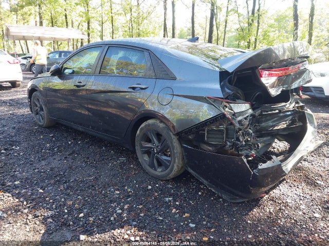 2022 Hyundai Elantra Sel მანქანა იყიდება აუქციონზე, vin: 5NPLM4AG0NH067051, აუქციონის ნომერი: 45064145
