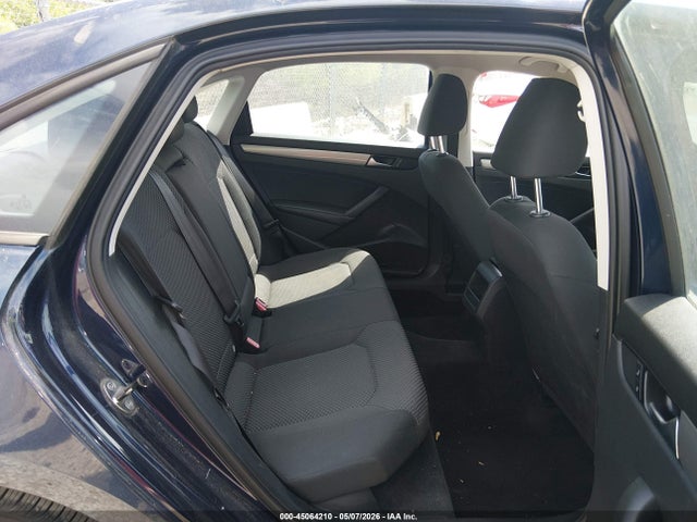 45064210 :رقم المزاد ، 1VWAT7A36EC064608 vin ، 2014 Volkswagen Passat 1.8t S مزاد بيع