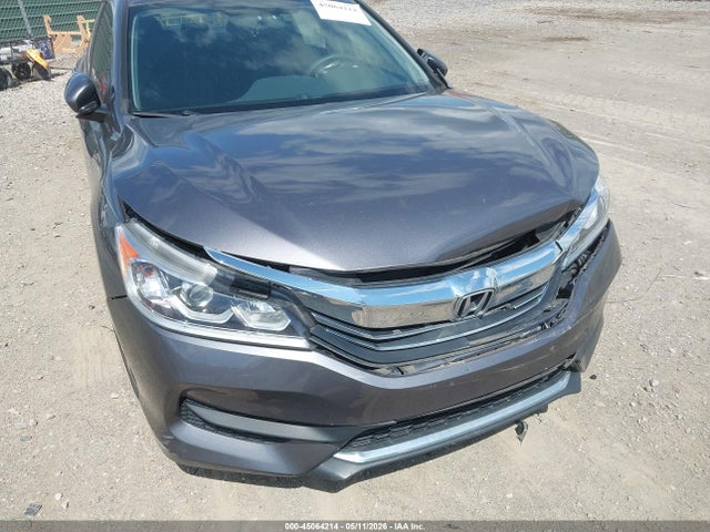 45064214 :رقم المزاد ، 1HGCR2F32HA228427 vin ، 2017 Honda Accord Lx مزاد بيع