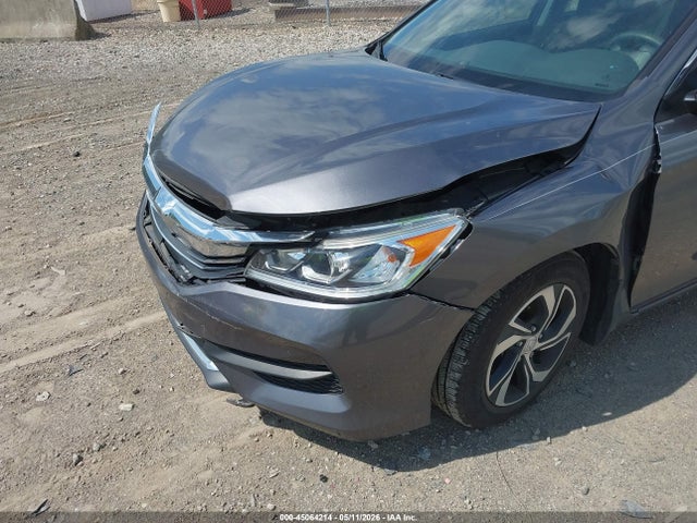 45064214 :رقم المزاد ، 1HGCR2F32HA228427 vin ، 2017 Honda Accord Lx مزاد بيع