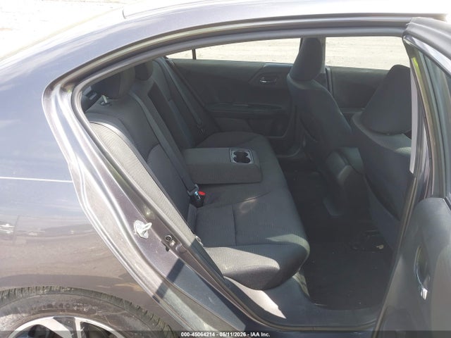 45064214 :رقم المزاد ، 1HGCR2F32HA228427 vin ، 2017 Honda Accord Lx مزاد بيع