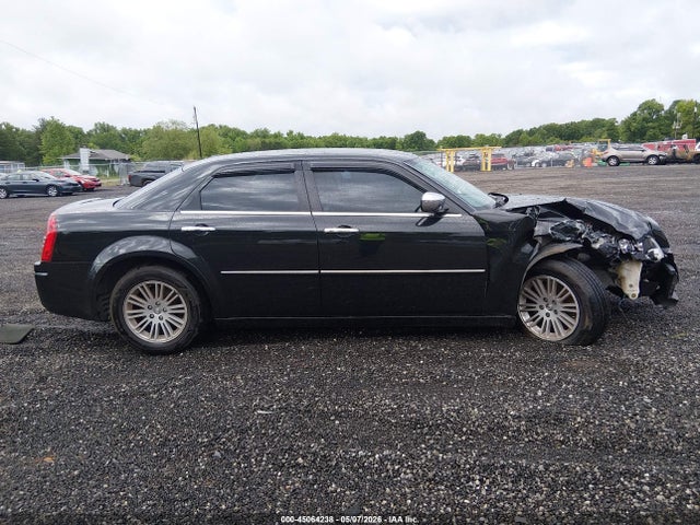 45064238 :رقم المزاد ، 2C3CA5CV3AH164374 vin ، 2010 Chrysler 300 Touring/signature Series/executive Series مزاد بيع
