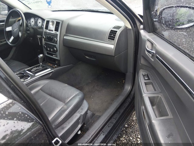 45064238 :رقم المزاد ، 2C3CA5CV3AH164374 vin ، 2010 Chrysler 300 Touring/signature Series/executive Series مزاد بيع