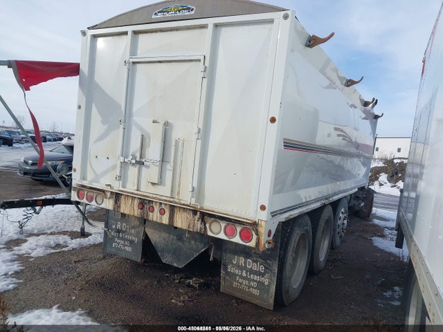 45064241 :رقم المزاد ، 1FUYDCYB0YDG53958 vin ، 2000 Freightliner Conventional Fld120 مزاد بيع