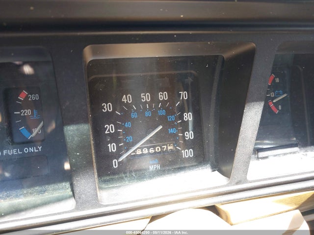 45064290 :رقم المزاد ، J4F452CA18935 vin ، 1974 Jeep Jeep مزاد بيع
