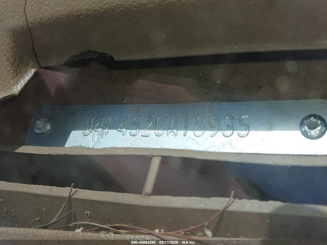 45064290 :رقم المزاد ، J4F452CA18935 vin ، 1974 Jeep Jeep مزاد بيع