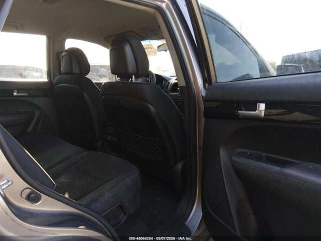 45064294 :رقم المزاد ، 5XYKT3A64EG462356 vin ، 2014 Kia Sorento Lx مزاد بيع