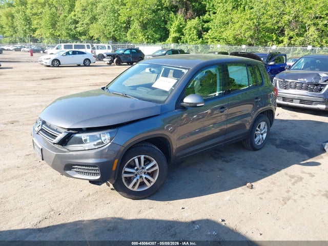 45064307 :رقم المزاد ، WVGAV3AX2DW588162 vin ، 2013 Volkswagen Tiguan S مزاد بيع