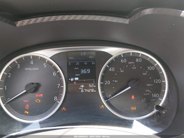 45064335 :رقم المزاد ، 3N1CN8BV0ML857646 vin ، 2021 Nissan Versa S 5-speed Manual Transmission مزاد بيع