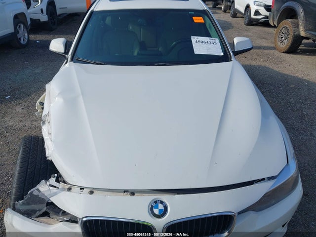 2013 Bmw 328i მანქანა იყიდება აუქციონზე, vin: WBA3A5C54DF355400, აუქციონის ნომერი: 45064345