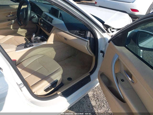 2013 Bmw 328i მანქანა იყიდება აუქციონზე, vin: WBA3A5C54DF355400, აუქციონის ნომერი: 45064345