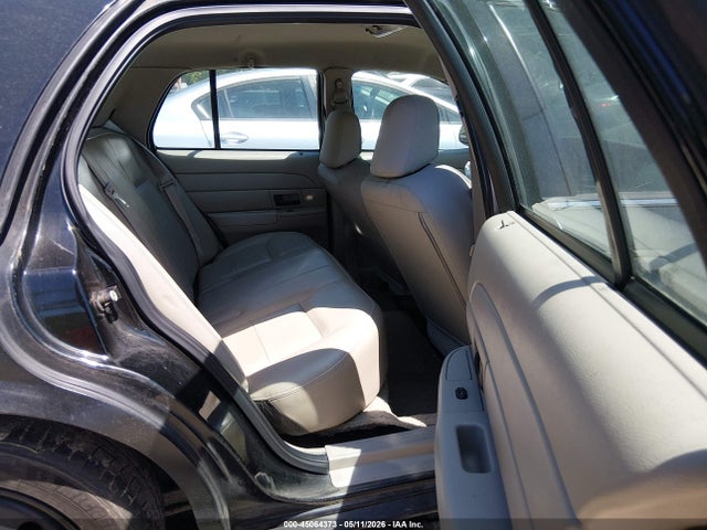 2006 Ford Crown Victoria Police/police Interceptor მანქანა იყიდება აუქციონზე, vin: 2FAHP71W36X101186, აუქციონის ნომერი: 45064373