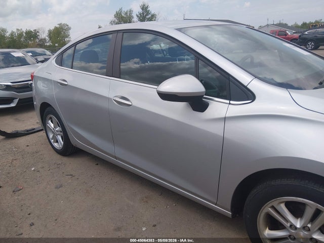 2017 Chevrolet Cruze Lt Auto მანქანა იყიდება აუქციონზე, vin: 1G1BE5SM2H7176728, აუქციონის ნომერი: 45064383