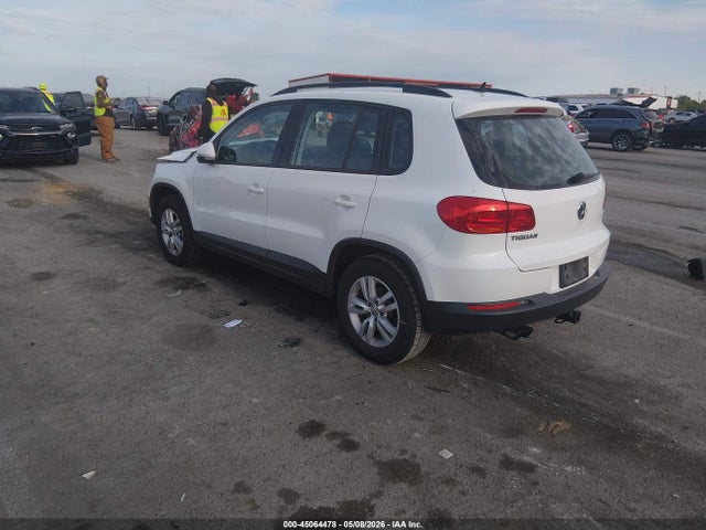 2016 Volkswagen Tiguan S მანქანა იყიდება აუქციონზე, vin: WVGAV7AX9GW511798, აუქციონის ნომერი: 45064478
