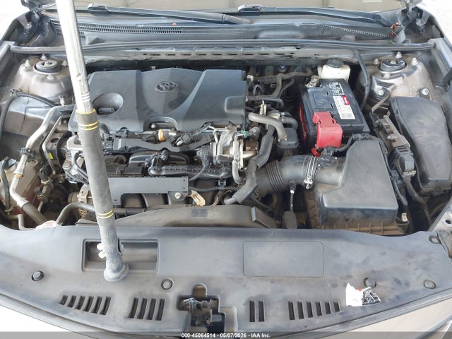45064514 :رقم المزاد ، 4T1B11HK1JU607693 vin ، 2018 Toyota Camry Se مزاد بيع