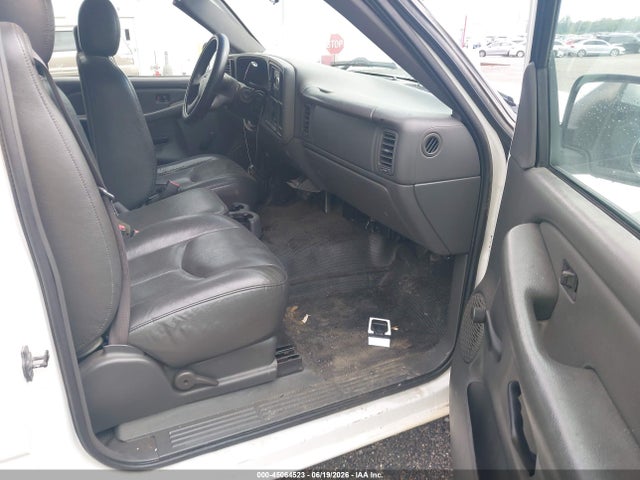 2003 Gmc Sierra 2500hd მანქანა იყიდება აუქციონზე, vin: 1GTHC24133E249683, აუქციონის ნომერი: 45064523