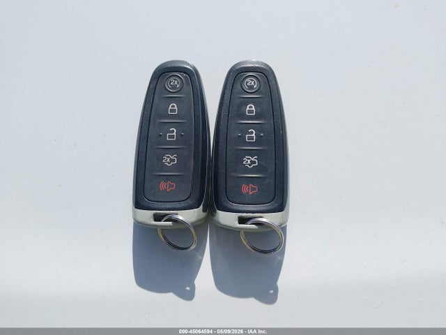 45064594 :رقم المزاد ، 1FMCU9J96HUF09027 vin ، 2017 Ford Escape Titanium مزاد بيع