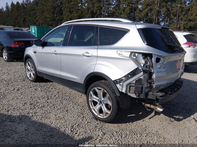 45064594 :رقم المزاد ، 1FMCU9J96HUF09027 vin ، 2017 Ford Escape Titanium مزاد بيع