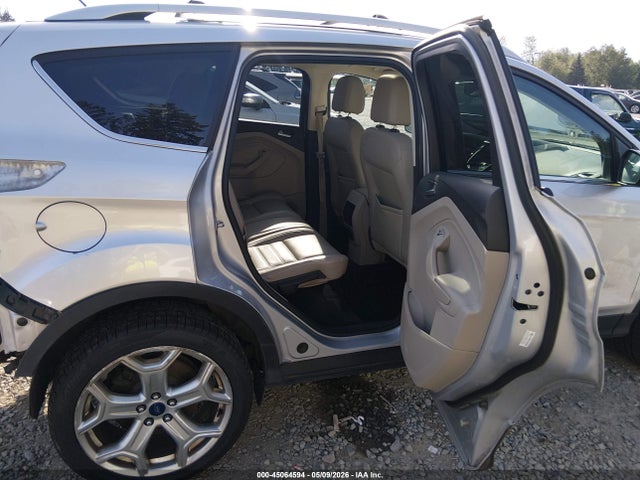 45064594 :رقم المزاد ، 1FMCU9J96HUF09027 vin ، 2017 Ford Escape Titanium مزاد بيع