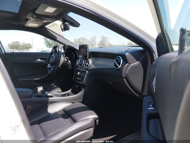 WDCTG4EB1HJ290808 Mercedes-Benz GLA 250