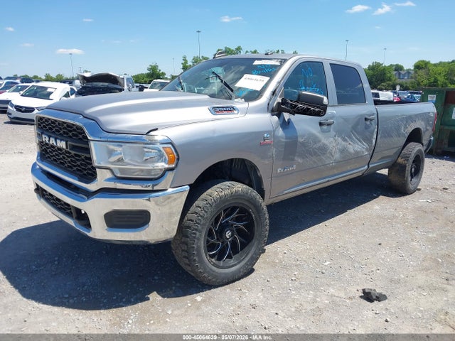 45064639 :رقم المزاد ، 3C63R3GLXMG667834 vin ، 2021 Ram 3500 Tradesman  4x4 8' Box مزاد بيع