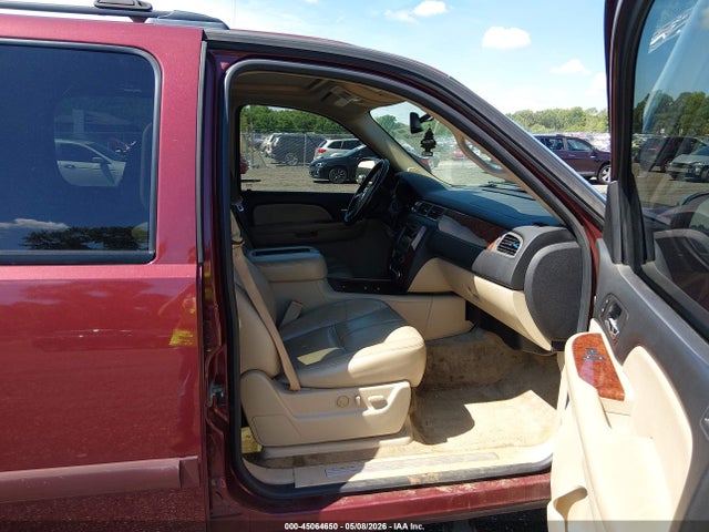 2008 Chevrolet Suburban 1500 Ltz მანქანა იყიდება აუქციონზე, vin: 1GNFK16308J128540, აუქციონის ნომერი: 45064650