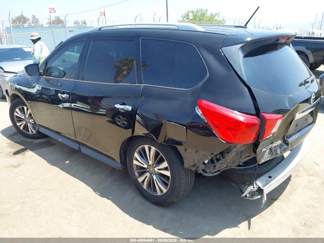 45064661 :رقم المزاد ، 5N1DR2MN3HC905489 vin ، 2017 Nissan Pathfinder Sv مزاد بيع