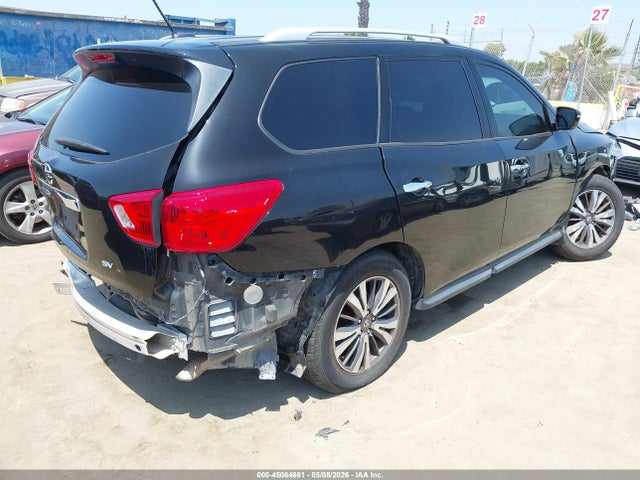 45064661 :رقم المزاد ، 5N1DR2MN3HC905489 vin ، 2017 Nissan Pathfinder Sv مزاد بيع