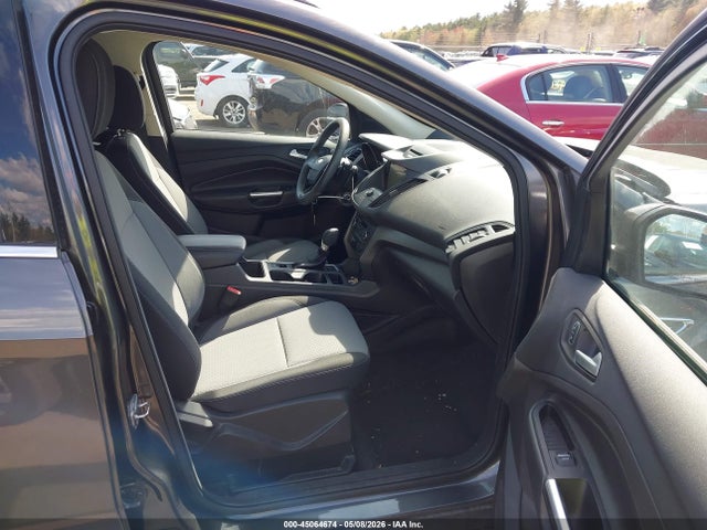 1FMCU0GD0HUE27527 Ford ESCAPE SE