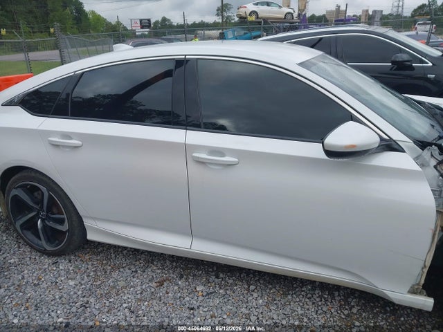1HGCV1F33JA233843 Honda Accord Sport