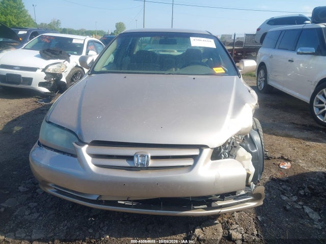 45064688 :رقم المزاد ، 1HGCG5649YA000604 vin ، 2000 Honda Accord 2.3 Lx مزاد بيع