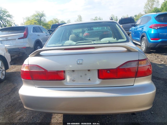 45064688 :رقم المزاد ، 1HGCG5649YA000604 vin ، 2000 Honda Accord 2.3 Lx مزاد بيع