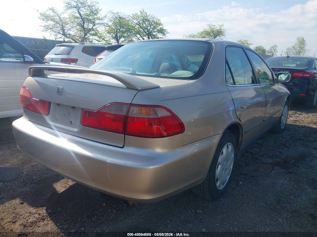 45064688 :رقم المزاد ، 1HGCG5649YA000604 vin ، 2000 Honda Accord 2.3 Lx مزاد بيع