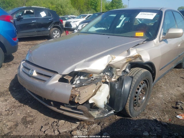 45064688 :رقم المزاد ، 1HGCG5649YA000604 vin ، 2000 Honda Accord 2.3 Lx مزاد بيع