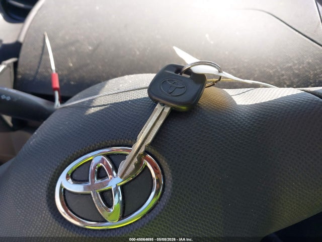 2011 Toyota Yaris მანქანა იყიდება აუქციონზე, vin: JTDJT4K32B5336717, აუქციონის ნომერი: 45064695