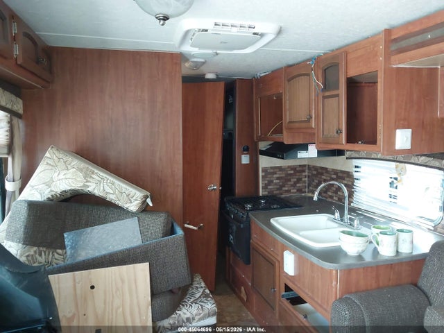 45064696 :رقم المزاد ، 1UJBJ0BR2C14F0129 vin ، 2012 Jayco Camper مزاد بيع