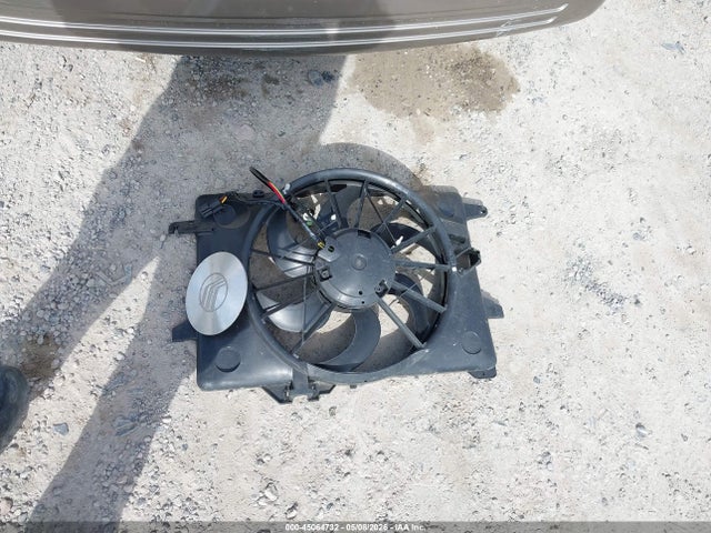 2002 Mercury Grand Marquis Ls მანქანა იყიდება აუქციონზე, vin: 2MEFM75W22X655316, აუქციონის ნომერი: 45064732