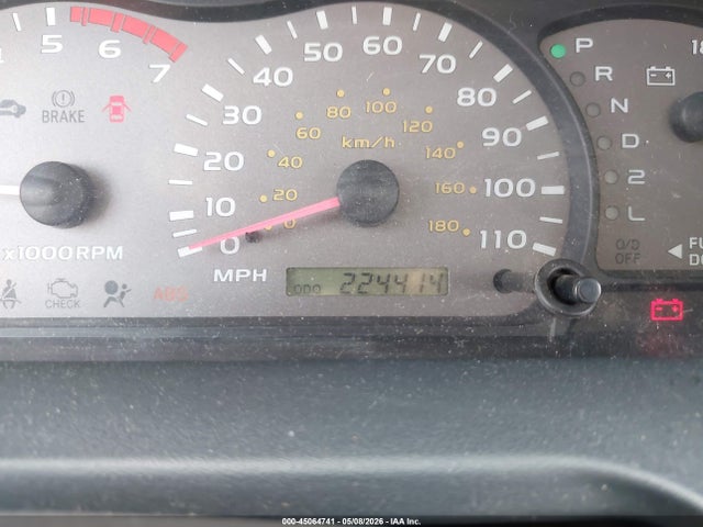 Продажа на аукционе авто 2002 Toyota Sequoia Sr5 V8, vin: 5TDBT44A92S069246, номер лота: 45064741