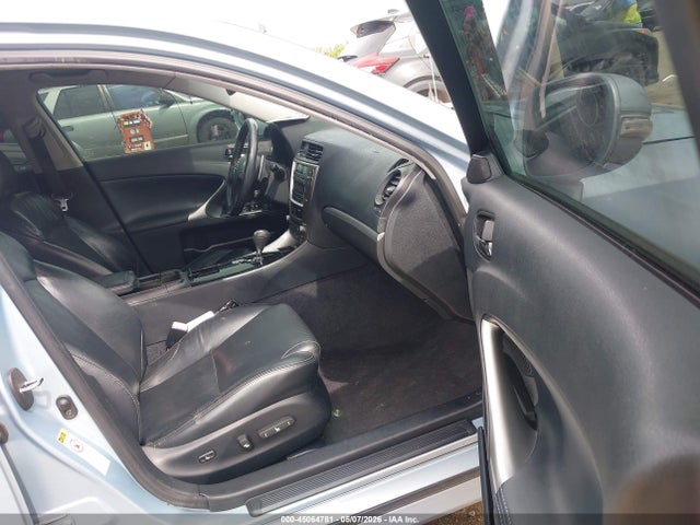 45064781 :رقم المزاد ، JTHBF5C2XB5141390 vin ، 2011 Lexus Is 250 مزاد بيع