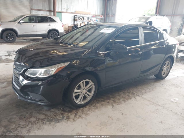 Продаж на аукціоні авто 2018 Chevrolet Cruze Lt Auto, vin: 1G1BE5SM7J7195703, номер лоту: 45064857