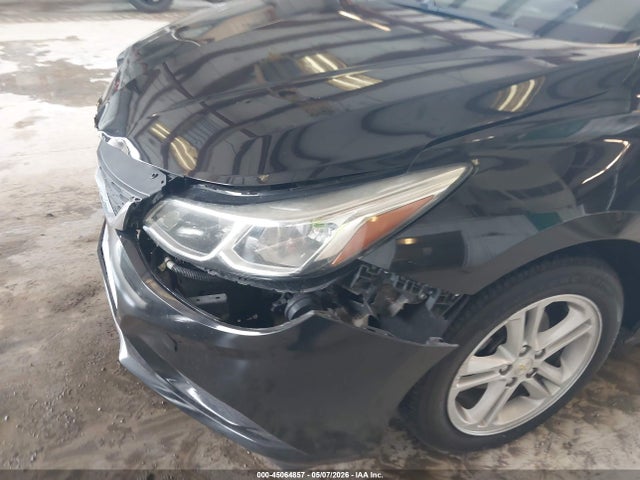 Продаж на аукціоні авто 2018 Chevrolet Cruze Lt Auto, vin: 1G1BE5SM7J7195703, номер лоту: 45064857