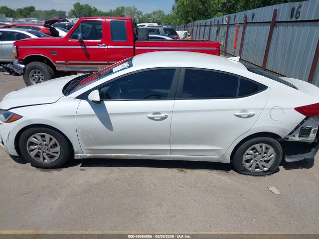 Hyundai ELANTRA SE 2018 5NPD74LF5JH389078 Image 14