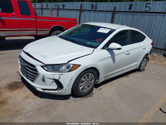 Hyundai ELANTRA SE 2018 5NPD74LF5JH389078 Image 2