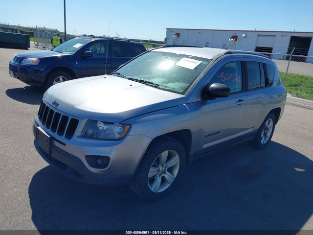 Jeep Compass Sport 2016 1C4NJDBB8GD653400 Image 2