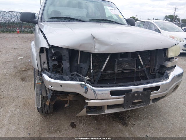 45064905 :رقم المزاد ، 1GTGK23U54F186446 vin ، 2004 Gmc Sierra 2500 Sle مزاد بيع