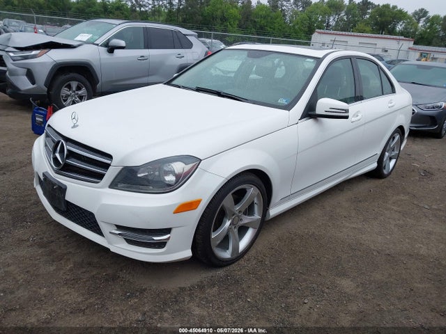 Продажа на аукционе авто 2014 Mercedes-benz C 250 Sport, vin: WDDGF4HB1EA965421, номер лота: 45064910